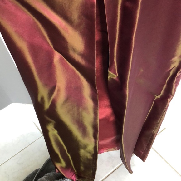 Formal gown - Picture 3 of 5